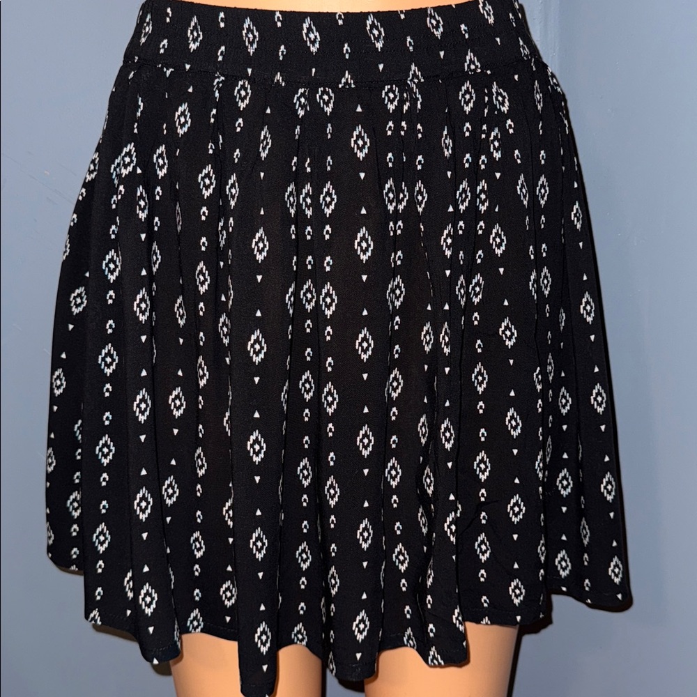 Lorimer NYC Geometric Print Skater Skirt - Size Medium